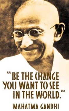 Sii-Il-Cambiamento-Che-Vuoi-Vedere-Nel-Mondo-Ghandi