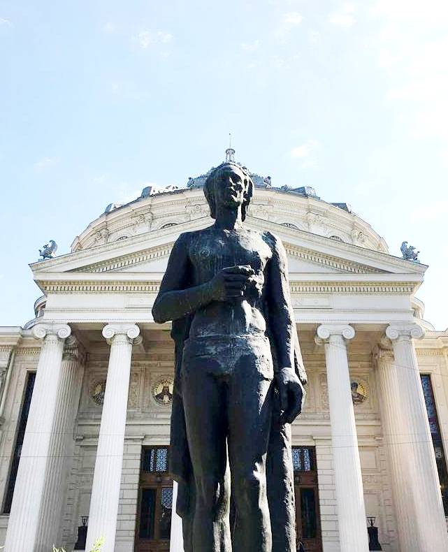 40573081_331283037621430_650234031157280768_n